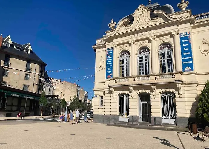 Apartment Au Coeur De Chatelguyon *