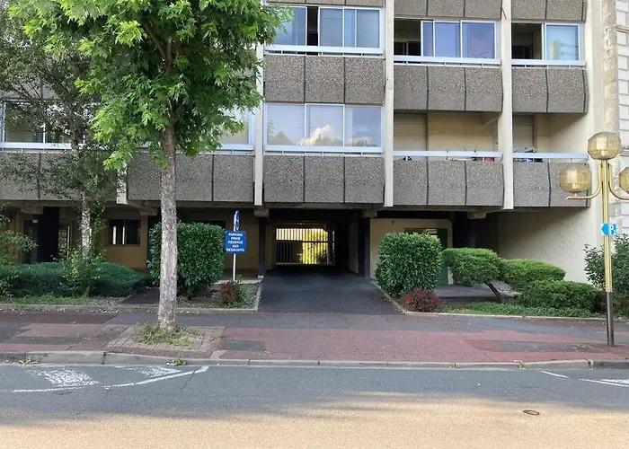 Au Coeur De Chatelguyon Apartment *