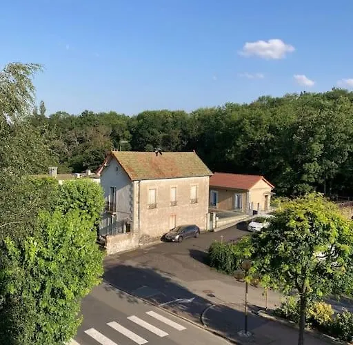 Apartment Au Coeur De Chatelguyon Chatel-Guyon